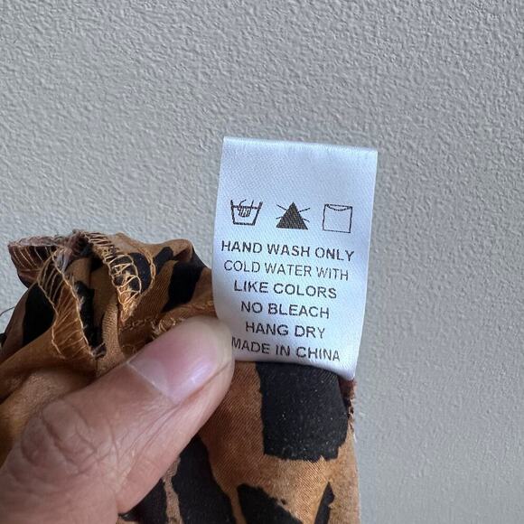 NEW Dress Forum Los Angeles Women's M Animal Print Midi Skirt Goldenrod Black - Picture 5 of 7